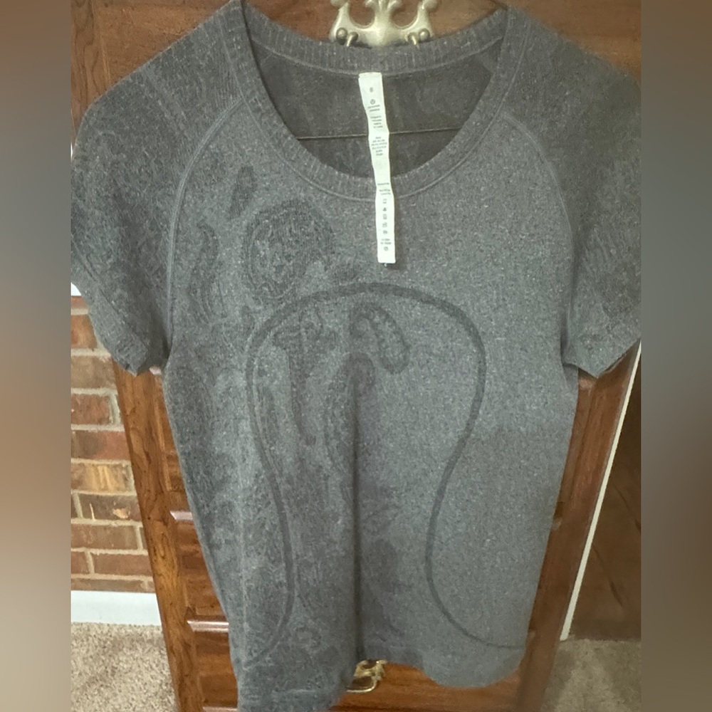 Lululemon Athletica Charcoal Short Sleeve Tee